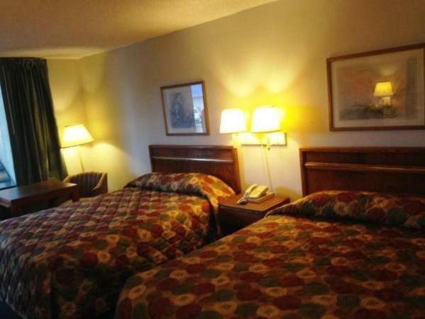 Royal Inn Columbia/Fort Jackson Exterior photo
